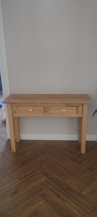 Konsola do przedpokoju