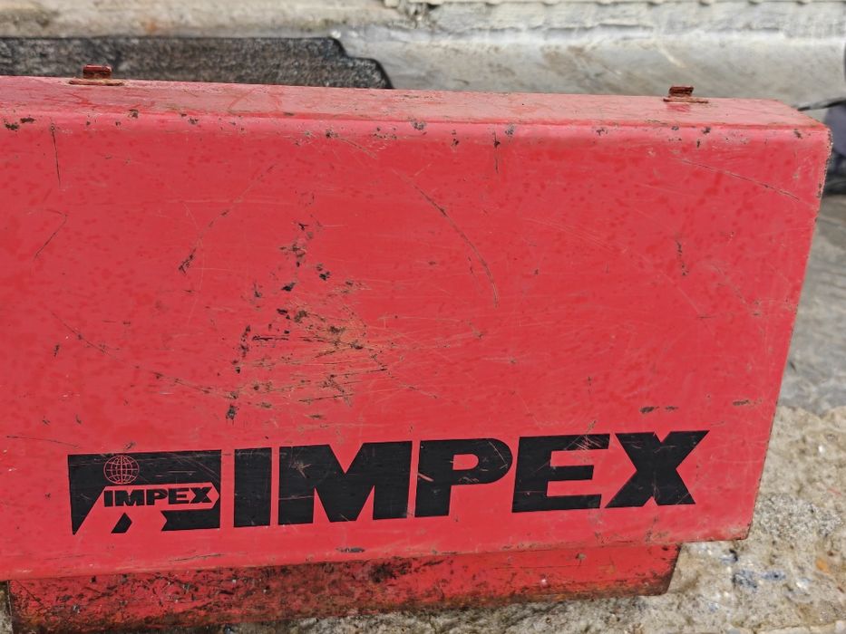 Máquina abrir roços