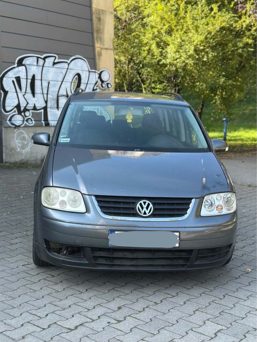 Свіжо пригнаний Volkswagen Touran Шикарний стан