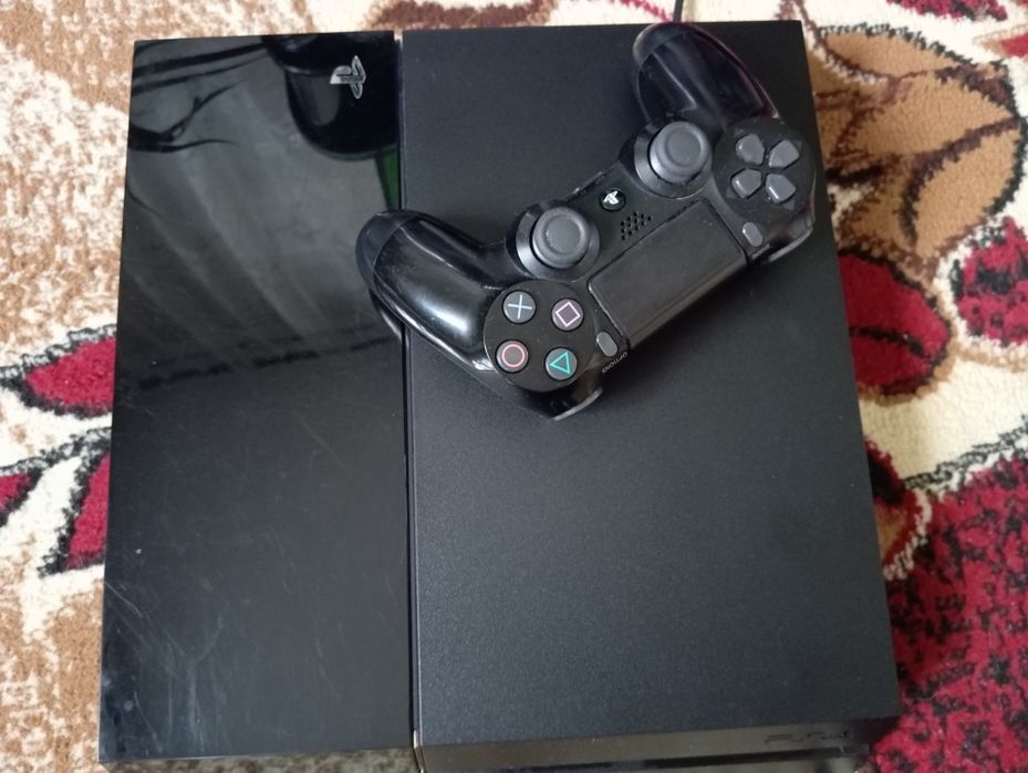 Приставка Soni Playstation 4