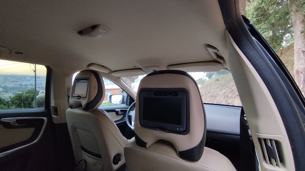 Volvo XC 60 R-DESIGN versão 85 anos