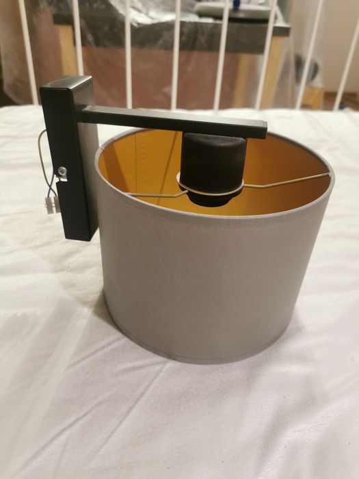 Kinkiety szare ścienne