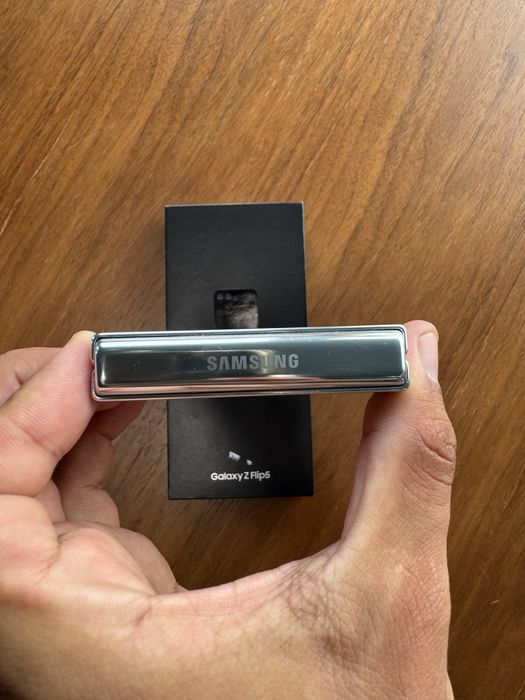Samsung Galaxy Z Flip5
