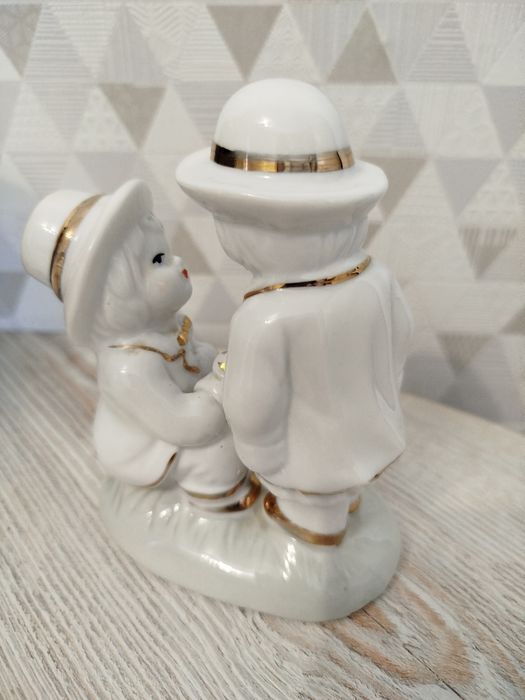 Статуетка з фарфору Поцілунок