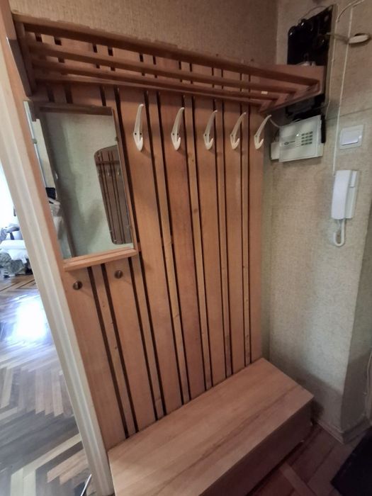 Вішак для одягу з дхеркало