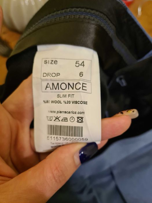 Чоловічий весільний костюм