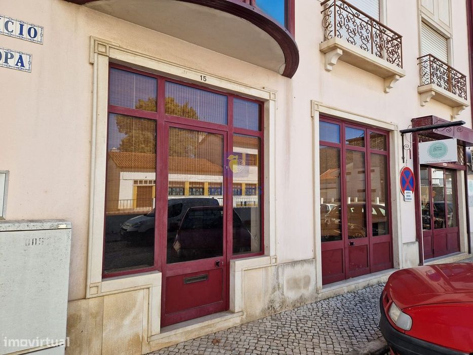 Loja para comércio em Minde