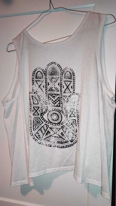 Blusa Branca com Mão de Fátima - Nova