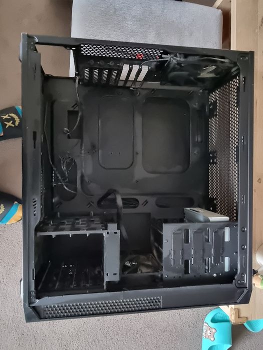 Obudowa corsair carbite 200r