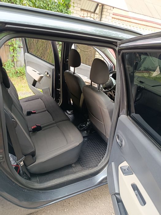 Dacia Lodgy 2013