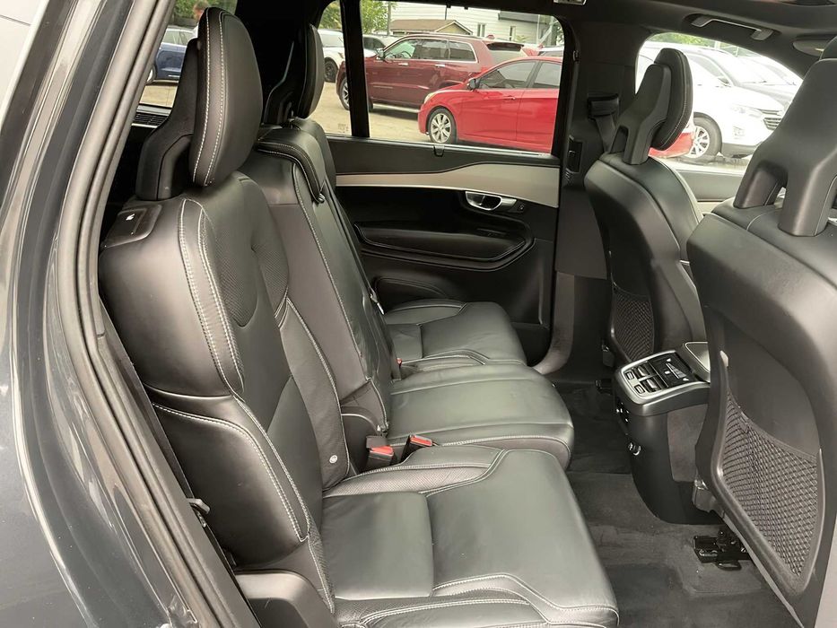 Volvo XC90 T5 Momentum      2019