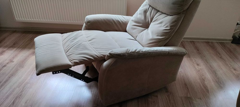 Kanapa oraz fotele z funkcją relaks