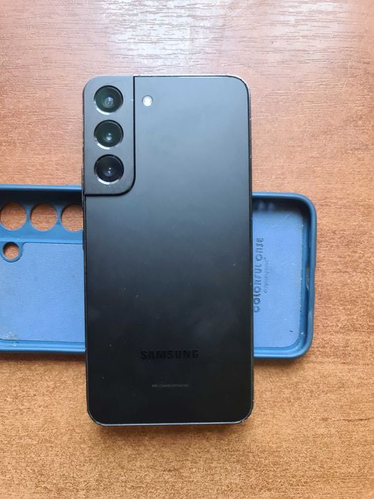 Samsung s22 8/128