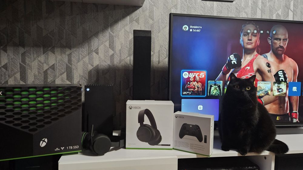 Xbox series X,навушники,2 геймпада