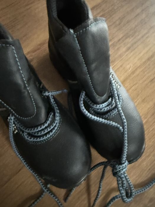 Buty robocze z noskiem