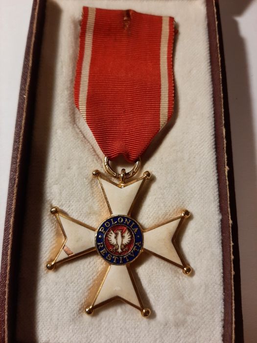 Krzyż kawalerski, taki jak na zdjęciu,  sprzedam.