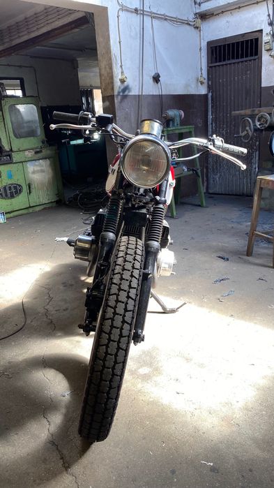 Moto Suzuki 380 gt
