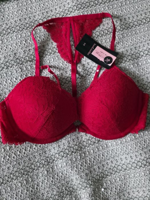 Комплект нижня білизна червона М. Hunkemöller. 80 B. Низ М. Пояс М.