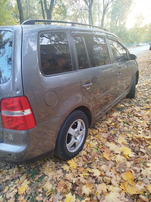 Вольцваген Туран 1.6 FSI, 2005р.
