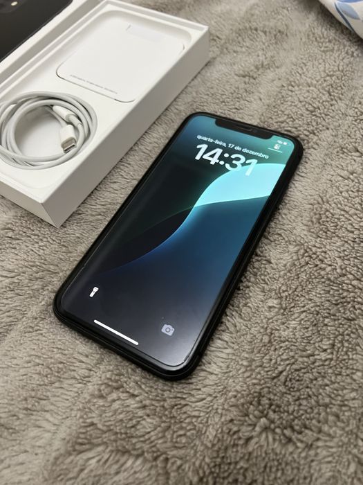 iPhone 11 128GB Preto