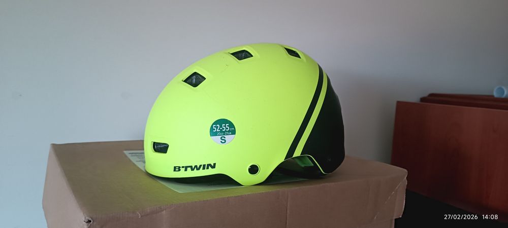 Bicicleta com pouco uso.