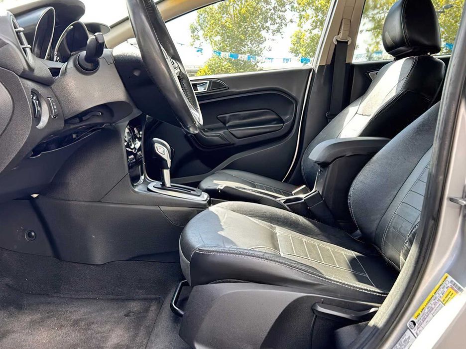 Ford Fiesta Titanium      2015