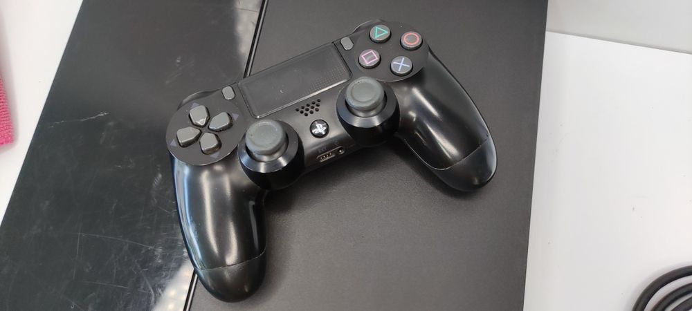 Konsola PlayStation 4 FAT, CUH-1004A 500GB