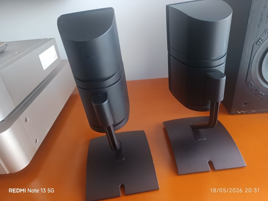 Colunas satélites Bose
