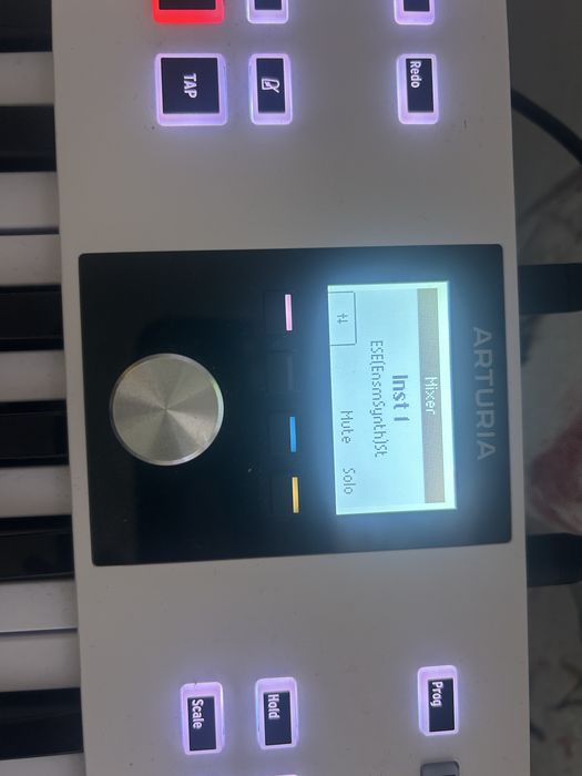 Arturia KeyLab Essential 61 Mk3 + Pedal + Suporte