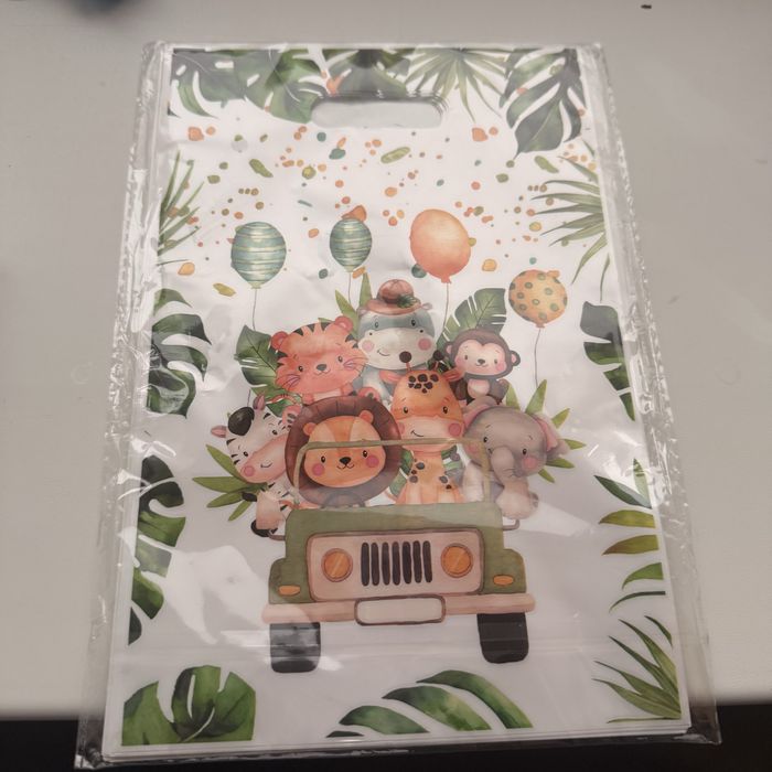 Пакети подарочні в садочок