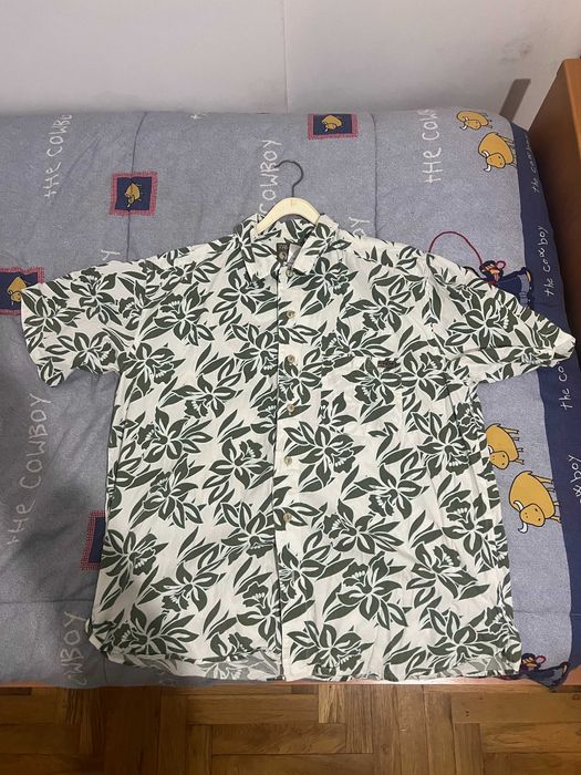 Camisa de manga curta de verão