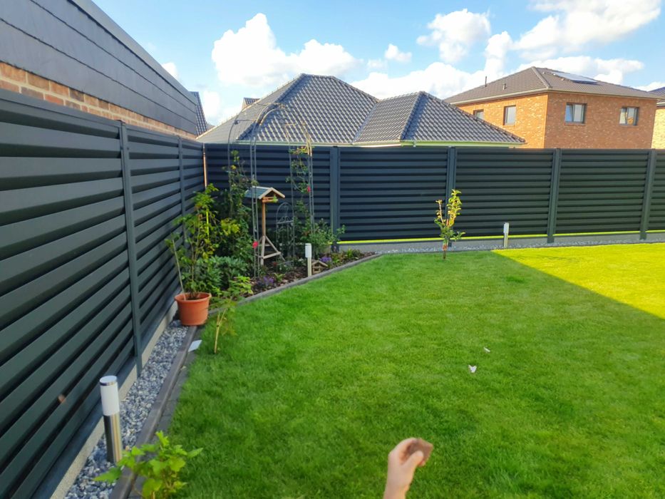 Ogrodzenia panelowe stalowe i aluminiowe z montażem – Bydgoszcz