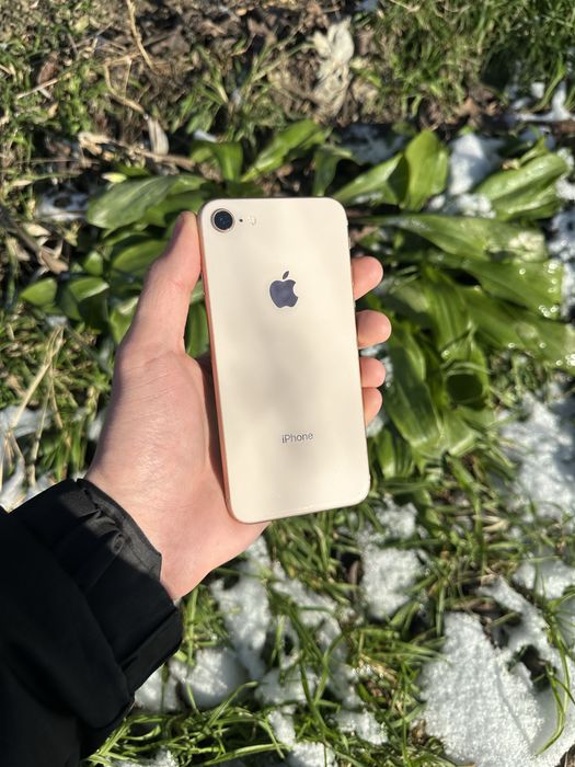 Продам iPhone 8 64gb 83%