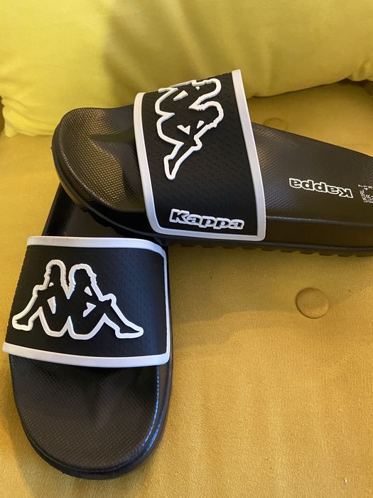 Chinelos novos da Kappa