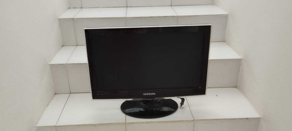 televisão samsung em bom estado