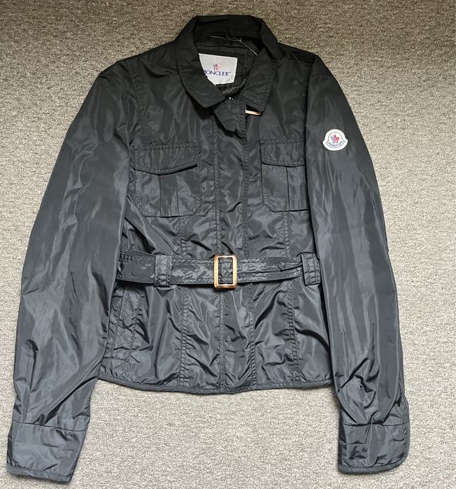 Курточка Moncler