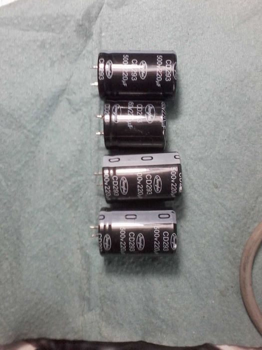 КОНДЕНСАТОРЫ ЭЛЕКТРОЛИТИЧЕСКИЕ 400-500 v  NOS и из  японского винтажа.