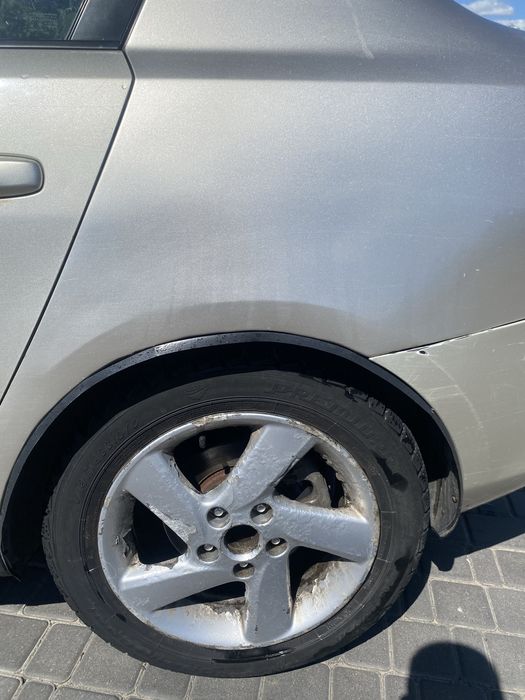 Mazda  3.   2004