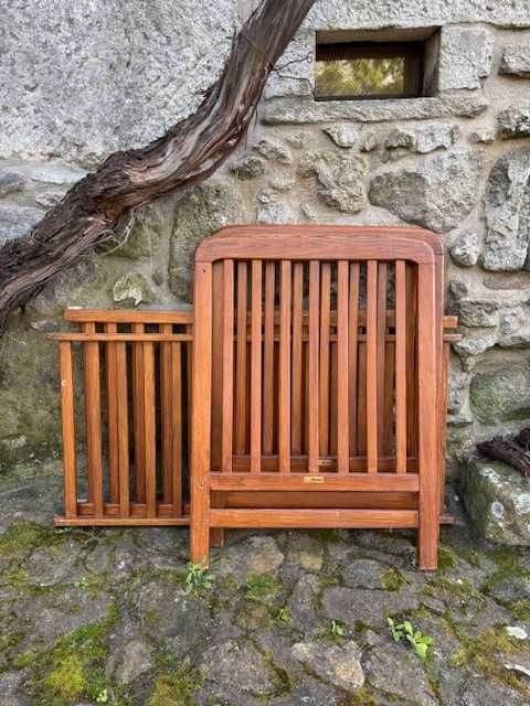 Berço / Cama de grades em madeira Sobrinca