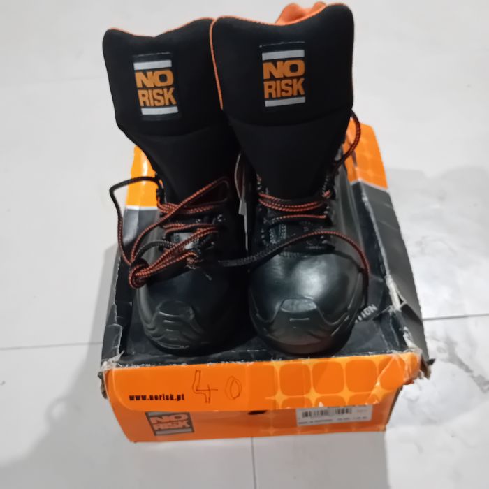 Bota cabedal biqueira de aço