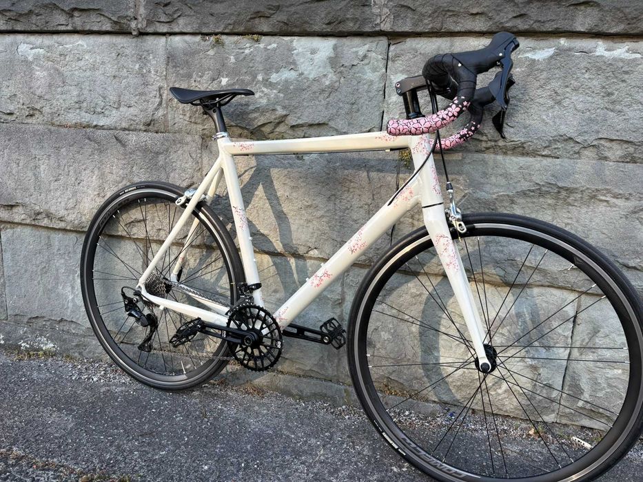 Rower szosowy Sensa na R105 & Ultegra