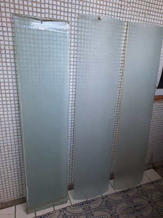 Стёкла от душевой кабинки