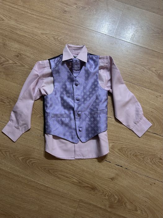 Zestaw dla chłopca: koszula, kamizelka i krawat. Wiek 5 lat