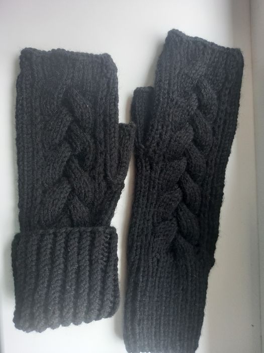 Женские зимние варежки