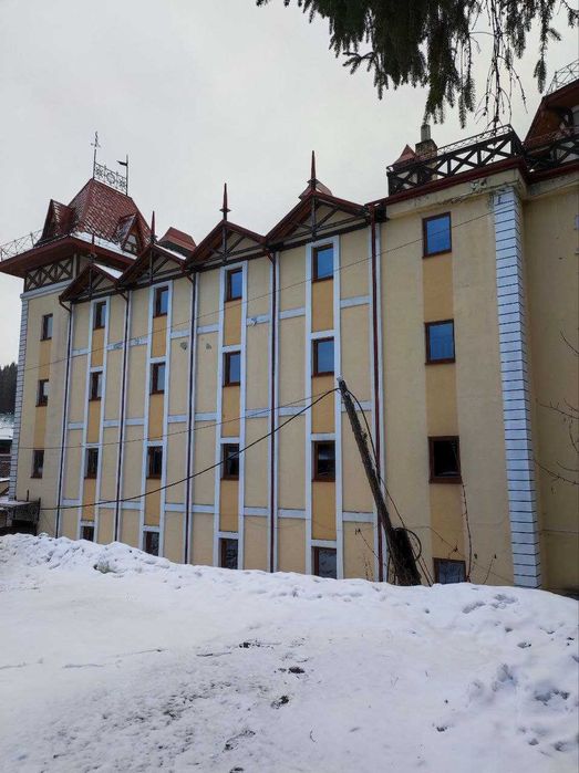 Готель в центрі Буковеля 850 м²