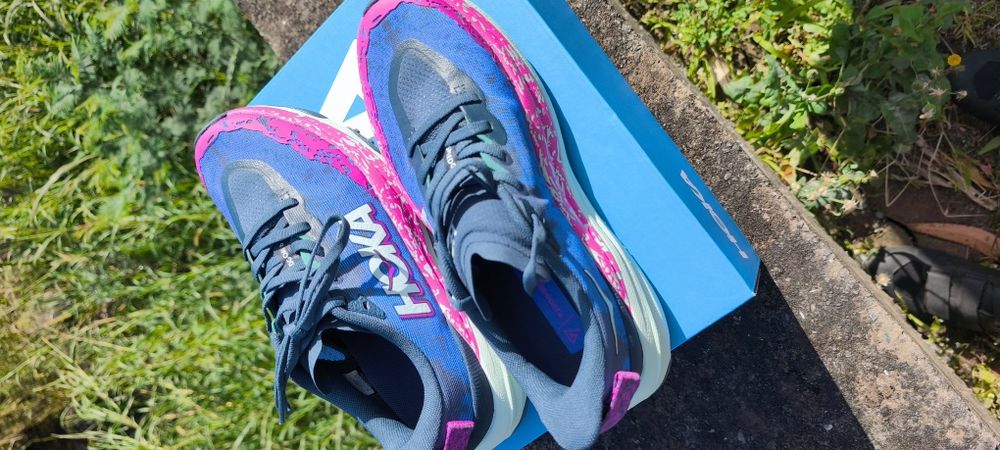 Hoka speedgoat 6 preço negociável