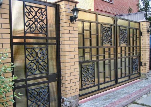 Забор из поликарбоната