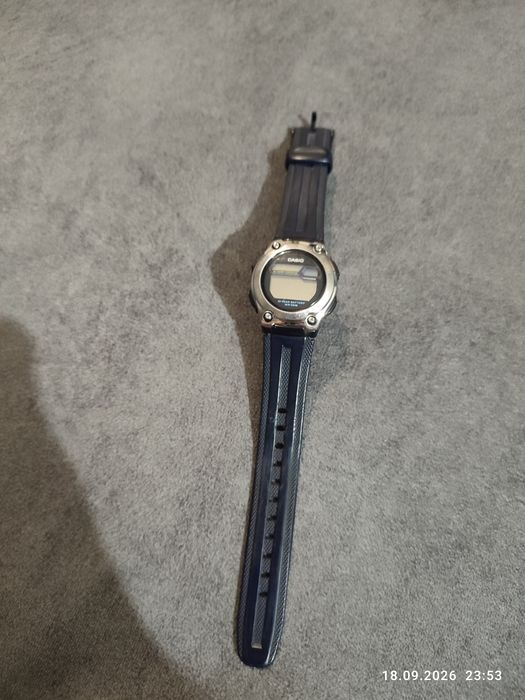 Zegarek Casio W-211, 50m