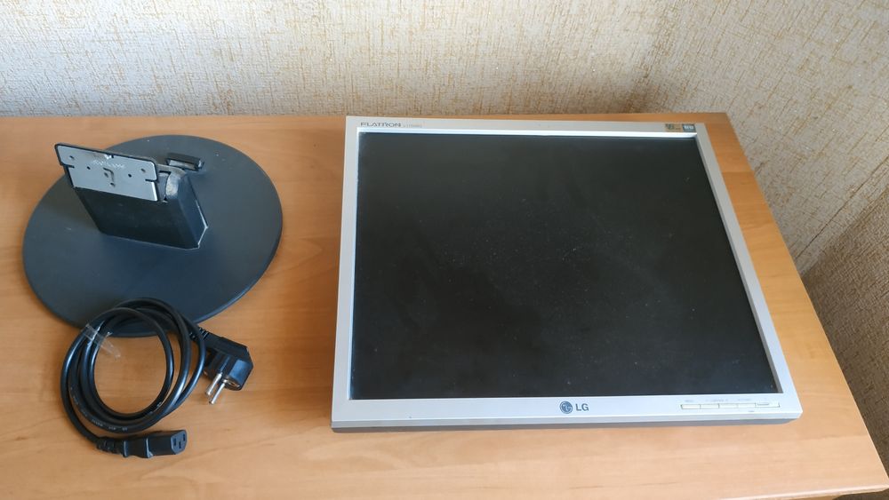 Продам монітор LG Flatron 17 дюймів