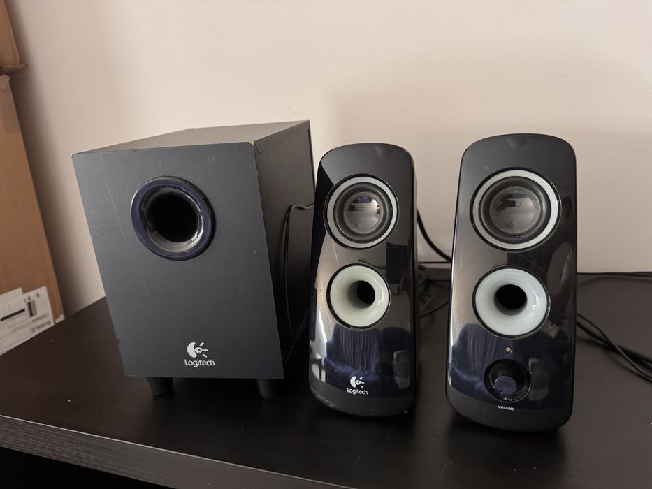 Colunas Logitec com subwoofer